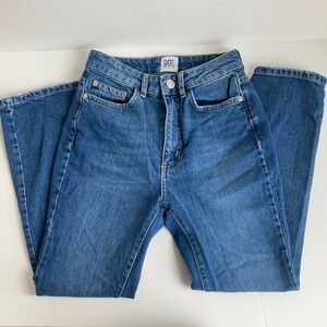 BDG Urban outfitters blue jeans zip and button closure five pocket jeans